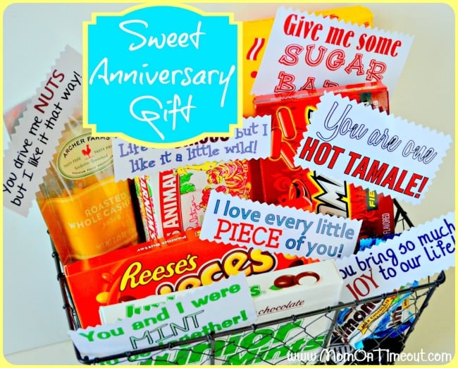 Sweet Anniversary Gift Idea with Printables | MomOnTimeout.com #giftidea
