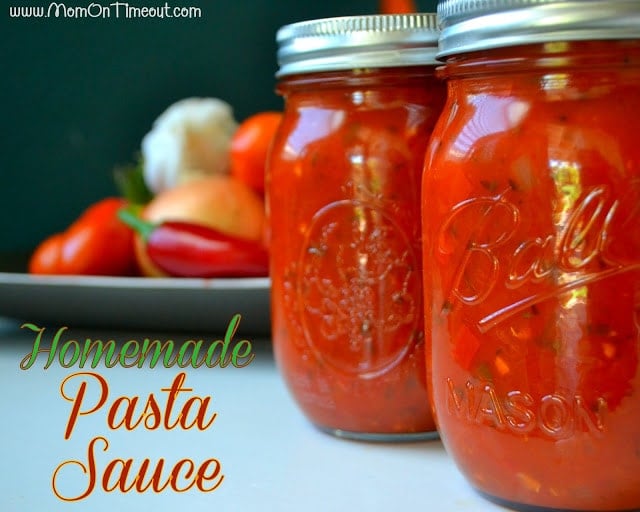 This Easy Homemade Pasta Sauce recipe is a great way to use all those fresh veggies in your garden! Not into canning? No worries, this sauce can be frozen in ziploc bags as well! | MomOnTimeout.com
