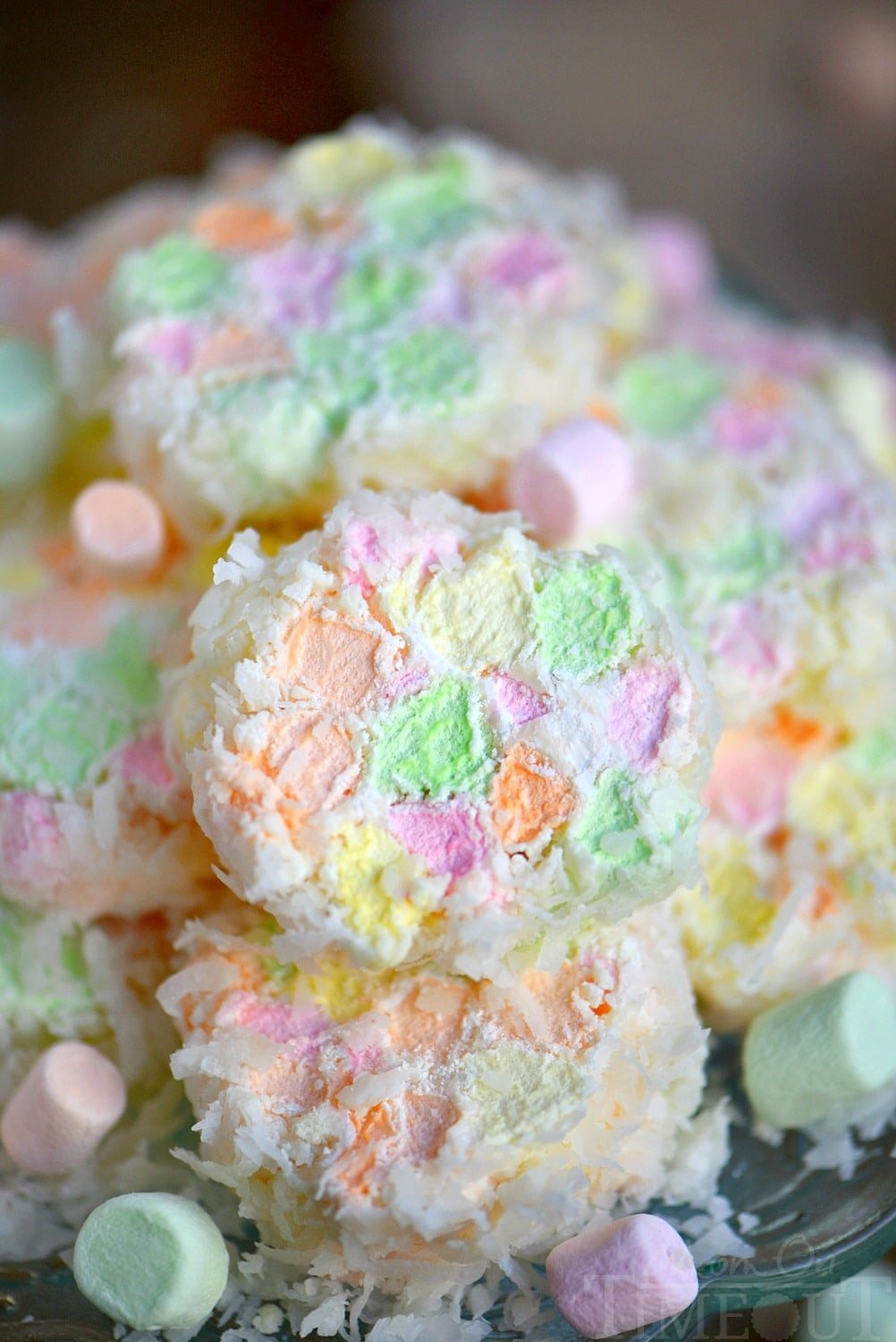 This Easter Cathedral Candy recipe requires only three ingredients and is so pretty! Great for Easter, baby showers, and other parties! Kids love to help with this easy recipe! // Mom On Timeout