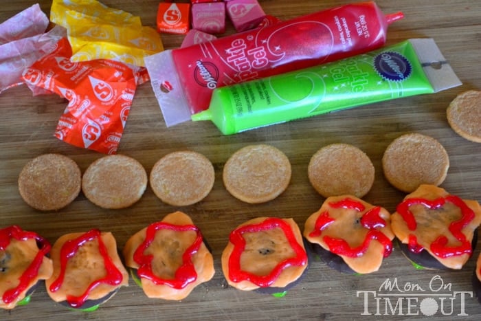 ketchup-frosting-layer-cookie-sliders