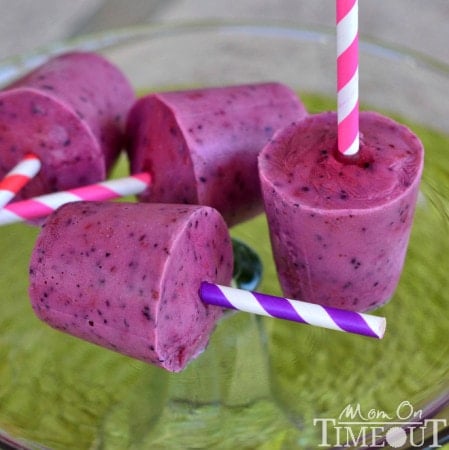Greek Yogurt Berry Smoothie Pops | MomOnTimeout.com