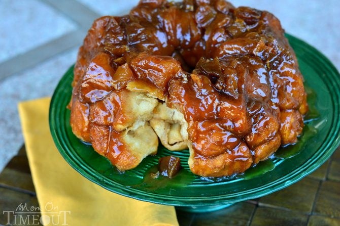 Caramel Apple Monkey Bread from MomOnTimeout.com #caramel #apple