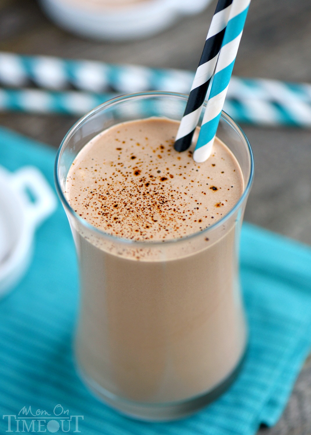 This delicious Mocha Breakfast Shake is made with Greek yogurt for a wake-me-up, protein-packed breakfast! For those mornings when only coffee AND chocolate will do! // Mom On Timeout