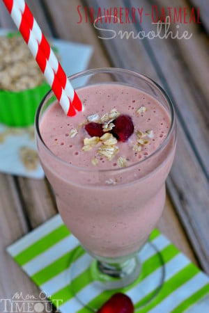 strawberry-oatmeal-smoothie-with-greek-yogurt-easy