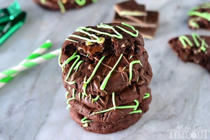 You're going to love the rich chocolate and refreshing mint flavors in these Andes Triple Chocolate Mint Pudding Cookies! | MomOnTimeout.com