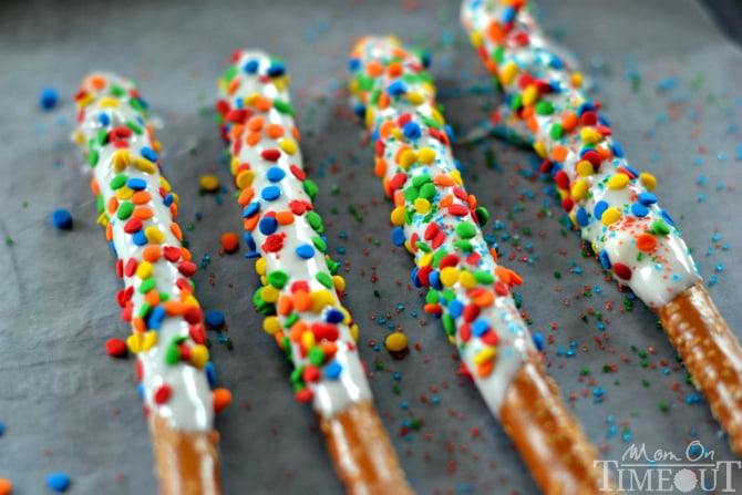 Fun and easy, these Rainbow Pretzel Wands take just minutes to make and are perfectly scrumptious! | MomOnTimeout.com