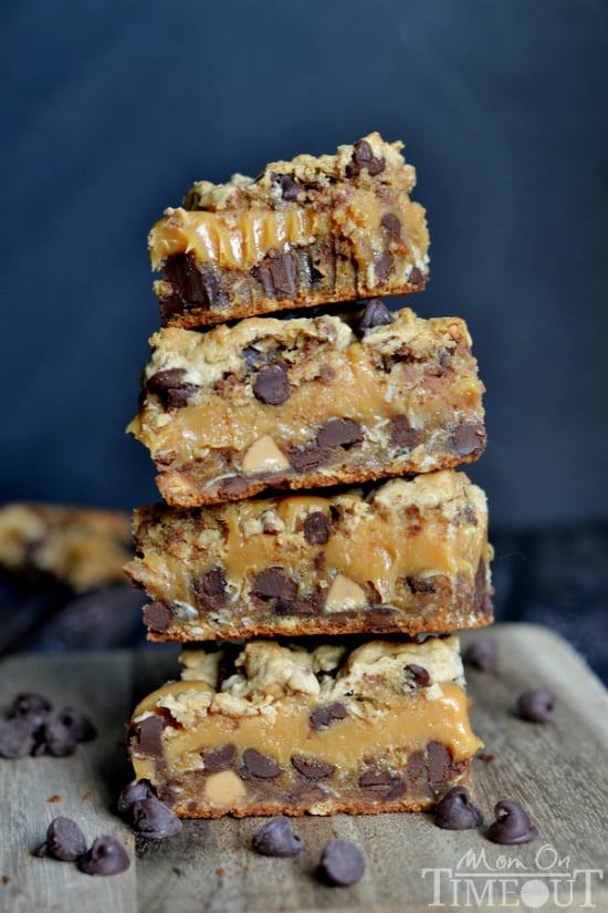 Peanut Butter Caramel Toffee Chocolate Chip Cookie Bars | MomOnTimeout.com