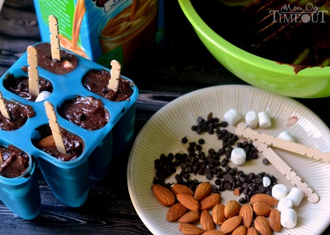 These Rocky Road Pudding Pops are the perfect treat for a summer afternoon! | MomOnTimeout.com