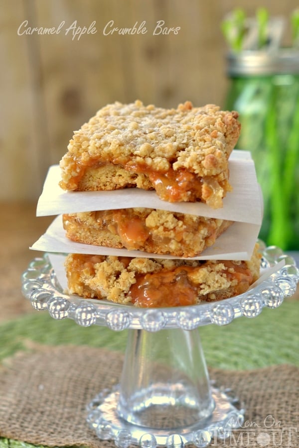 Easy Caramel Apple Crumble Bars | MomOnTimeout.com | #caramel #apple #dessert #recipe