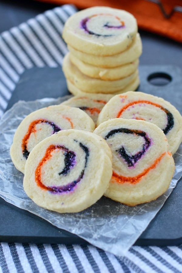 These Halloween Spiral Slice and Bake Cookies are the perfect, easy treat for your Halloween celebrations! | MomOnTimeout.com | #recipe #cookies #Halloween