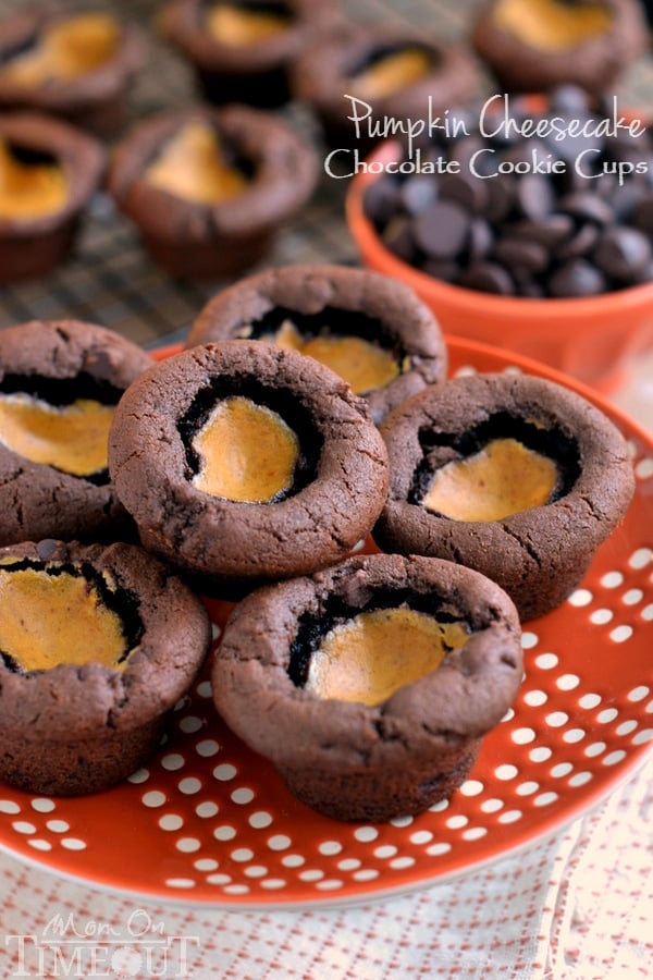 These Pumpkin Cheesecake Chocolate Cookie Cups feature a rich, chocolate cookie cup filled with creamy pumpkin cheesecake - totally divine! | MomOnTimeout.com | #pumpkin #chocolate #cookie #dessert #recipe