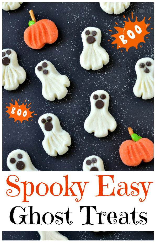 These Spooky Easy Ghost Treats can be whipped up in a jiffy and are the perfect candy to share this Halloween! | MomOnTimeout.com | #halloween #candy #recipe #dessert #ghost