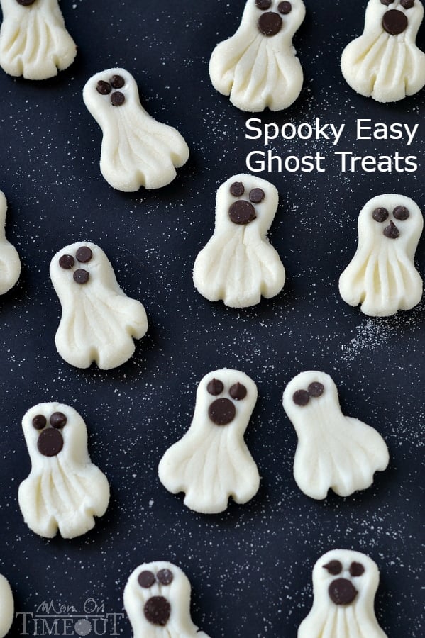 These Spooky Easy Ghost Treats can be whipped up in a jiffy and are the perfect candy to share this Halloween! | MomOnTimeout.com | #halloween #candy #recipe #dessert #ghost