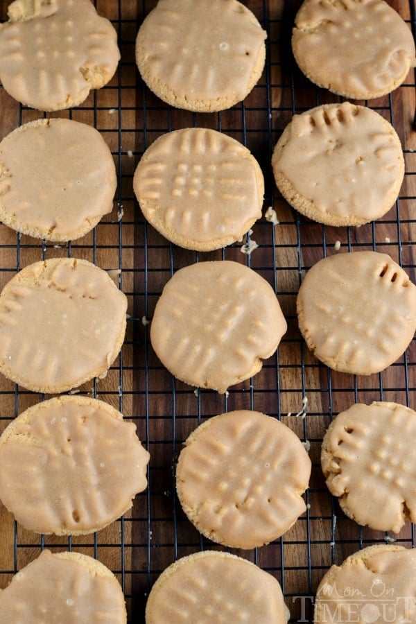 maple cinnamon glazed peanut butter cookies on cookie rack