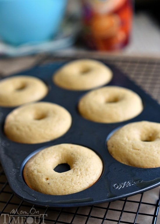 These Skinny Toasted Hazelnut Baked Donuts are ready to go in just 15 minutes - start to finish! A delicious breakfast you don't need to feel guilty about! | MomOnTimeout.com | #recipe #breakfast #brunch #IDelight #ad