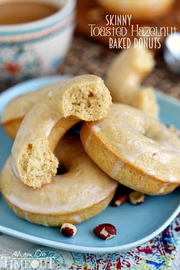 These Skinny Toasted Hazelnut Baked Donuts are ready to go in just 15 minutes - start to finish! A delicious breakfast you don't need to feel guilty about! | MomOnTimeout.com | #recipe #breakfast #brunch #IDelight #ad