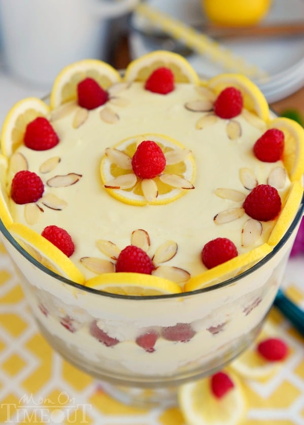 This Skinny Lemon Raspberry Cheesecake Trifle takes just 10 minutes to prepare and tastes like summer! The perfect easy dessert recipe for any occasion! | MomOnTimeout.com