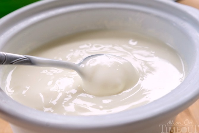 slow-cooker-yogurt-after-incubation
