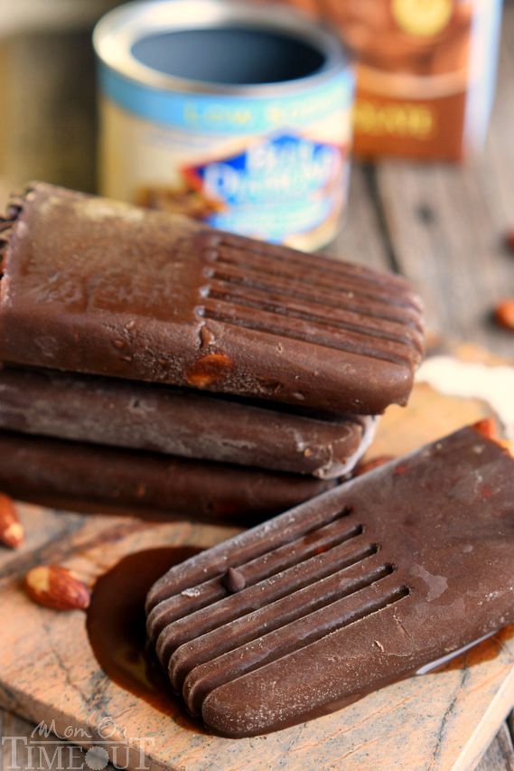 You are going to fall in love with these easy and delicious Mocha Almond Fudge Pudding Pops! Just perfect for hot summer days! | MomOnTimeout.com | #EasyAsBreeze #ad
