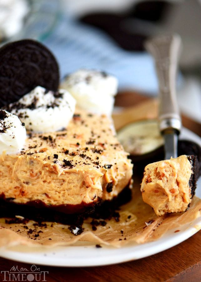 no-bake-peanut-butter-cheesecake-pie-fork