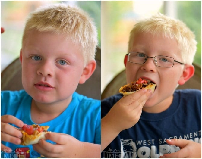 boys-eating-boats