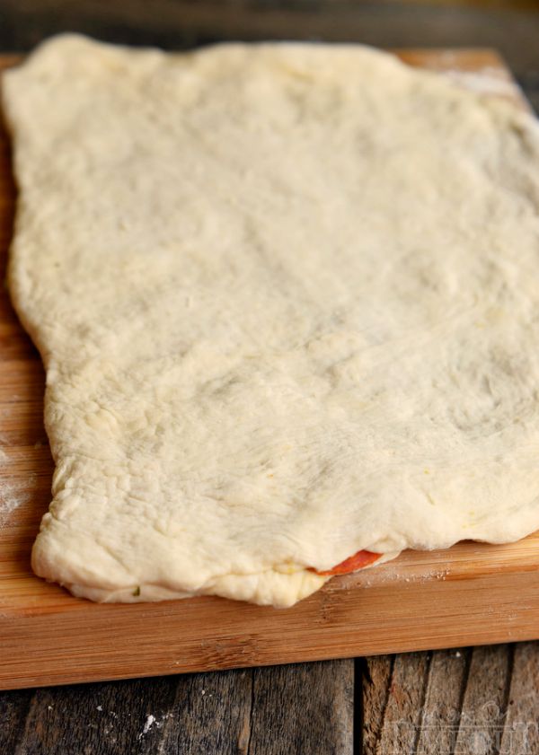 easy-epperoni-pizza-twists-dough-folded