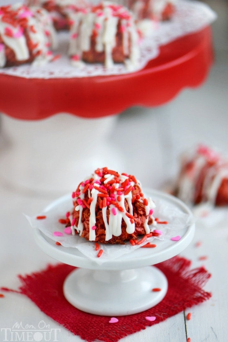 Easy and delicious, these Red Velvet Coconut Macaroons are a beautiful treat just in time for Valentine's Day!