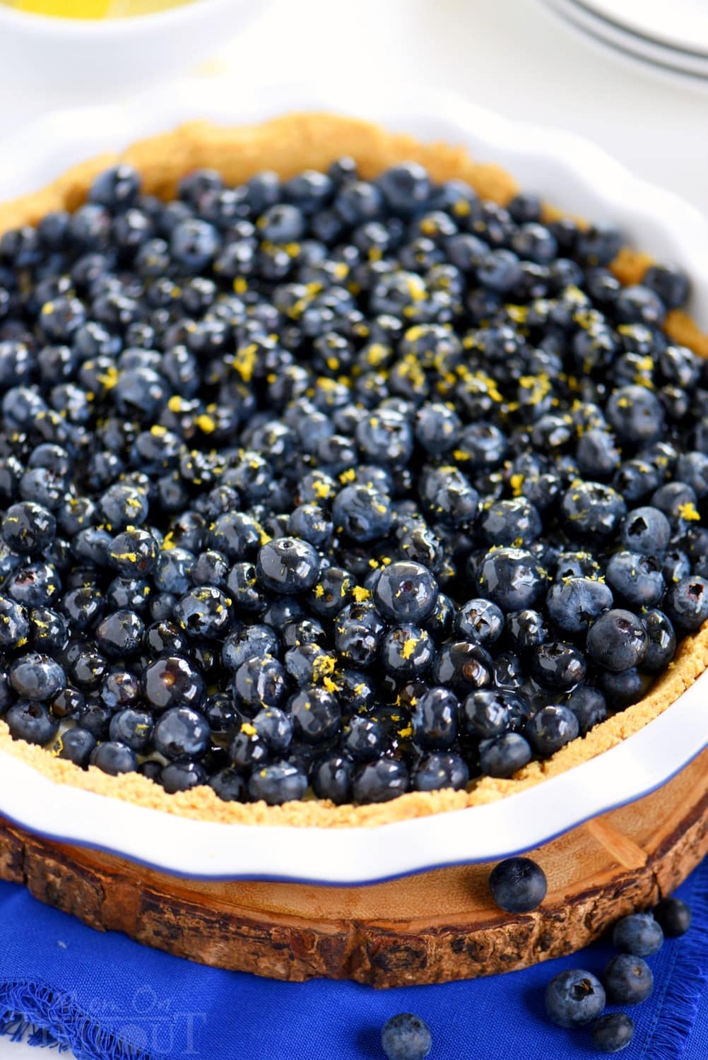 no-bake-cream-pie-topped-with-lemon-zest-blueberries