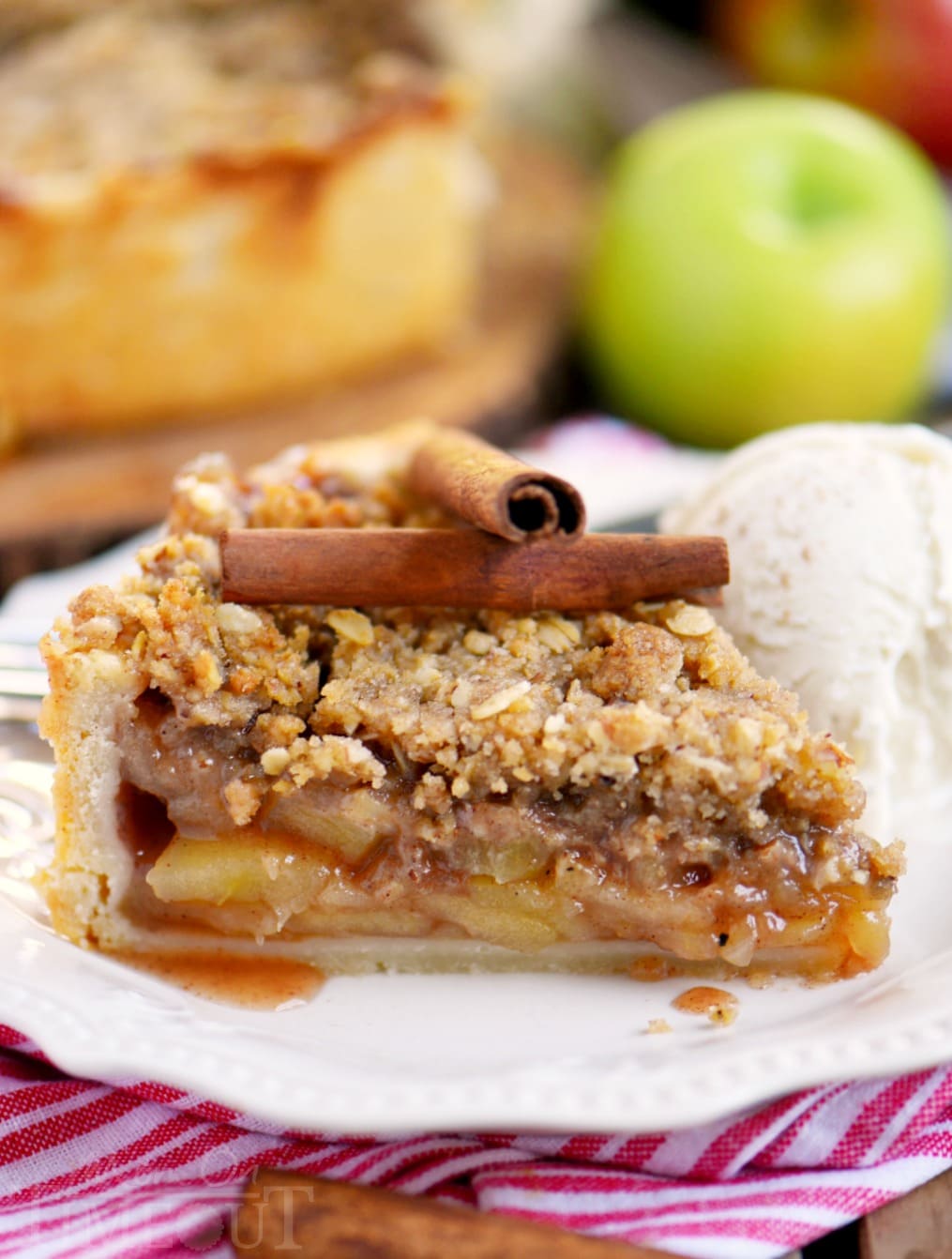 The BEST Homemade Apple Pie Filling - Mom On Timeout