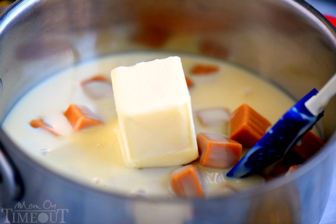 This Easy Caramel Apple Dip has just 3 ingredients! Perfect for dipping apples or topping your favorite dessert! An irresistible treat that everyone will love! // Mom On Timeout #caramelappledip #caramelapple #holidays #thanksgiving #halloween #christmas #fall #applerecipe #caramel easy-caramel-apple-dip-in-pot
