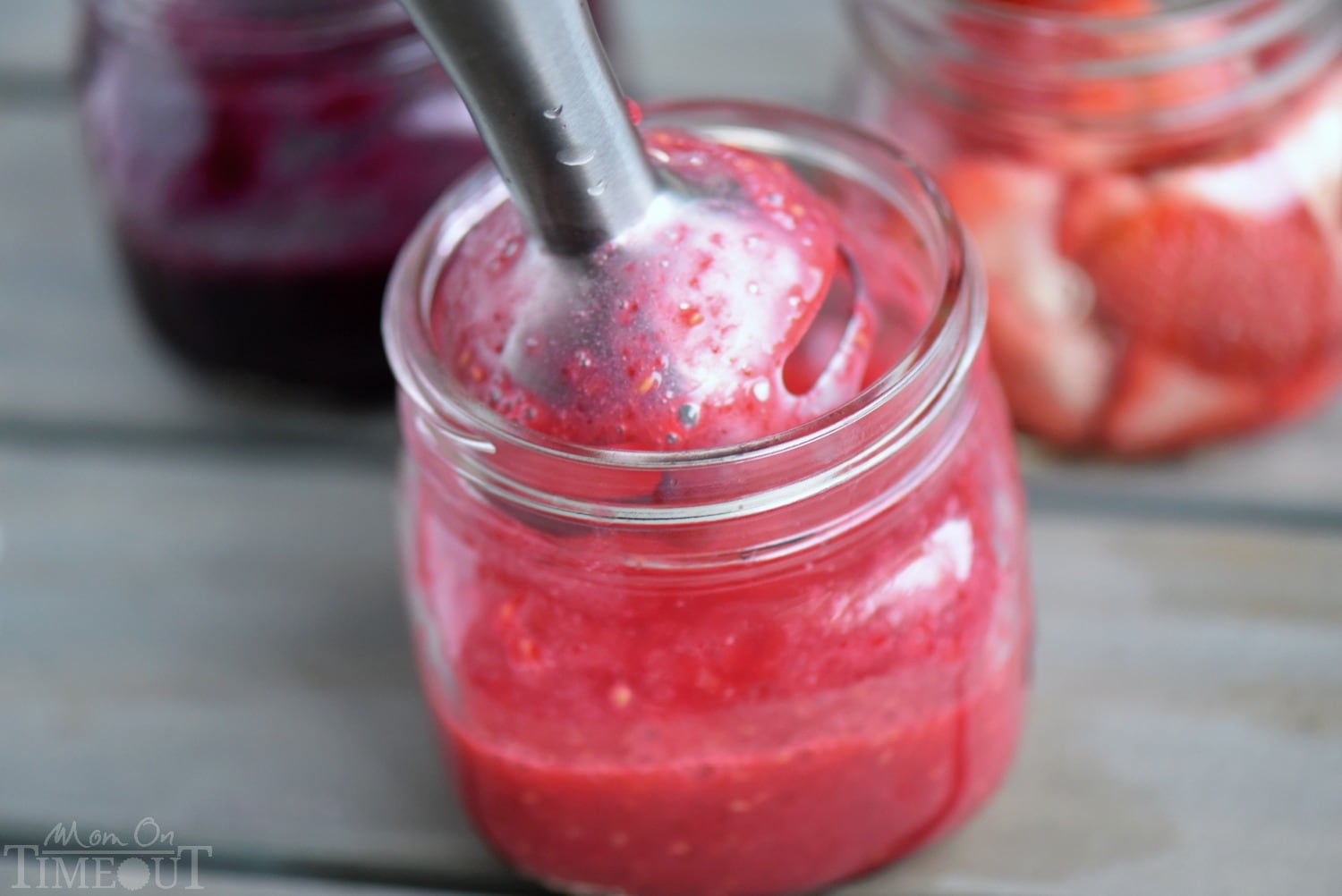 This Berry Champagne Punch is the perfect way to kick off New Year's Eve! This punch is super easy to prepare and is made with fresh berries and champagne or sparkling wine. Perfect for Easter brunch and Mother's Day too! // Mom On Timeout