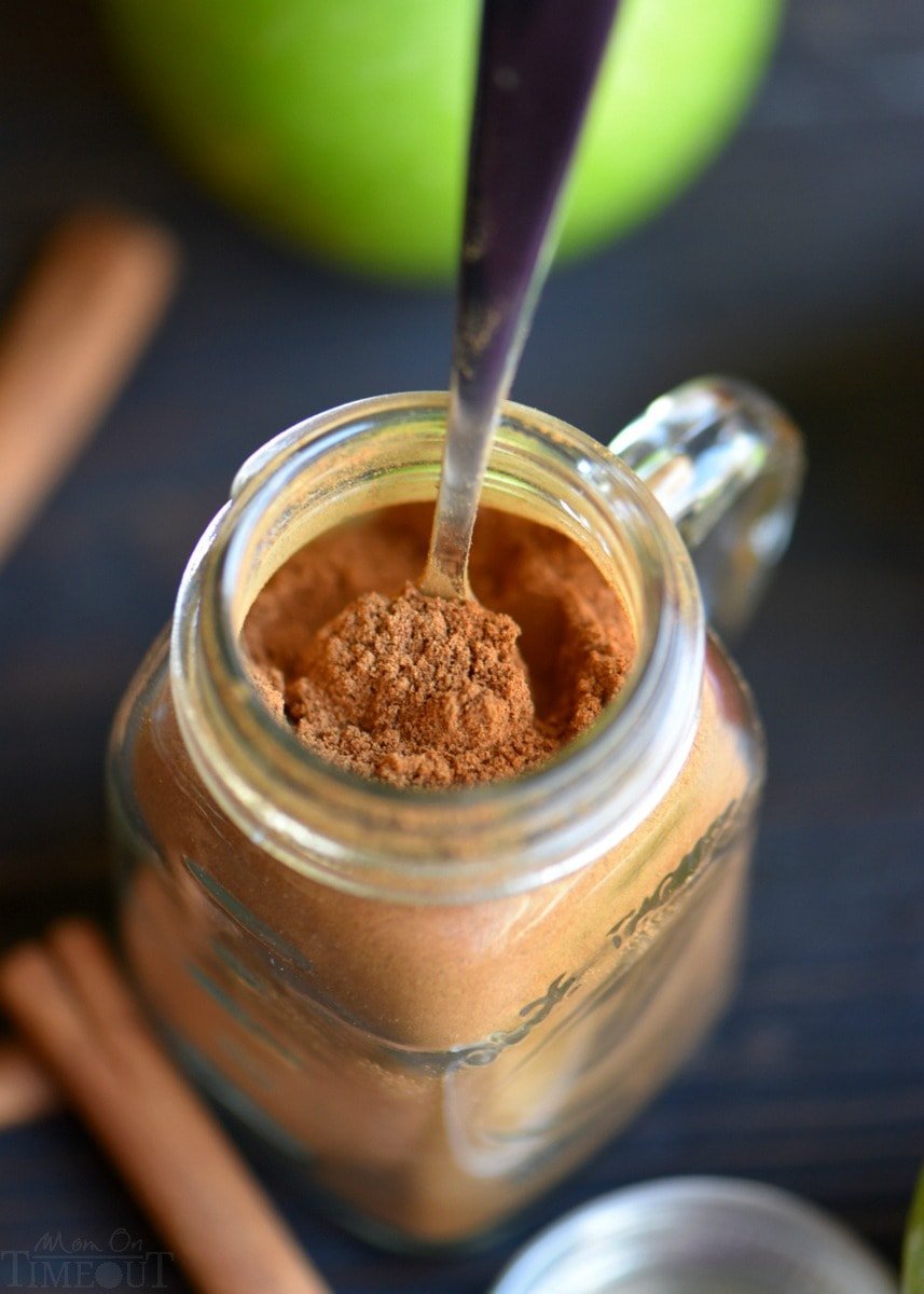 apple pie spice in spice jar with spoon