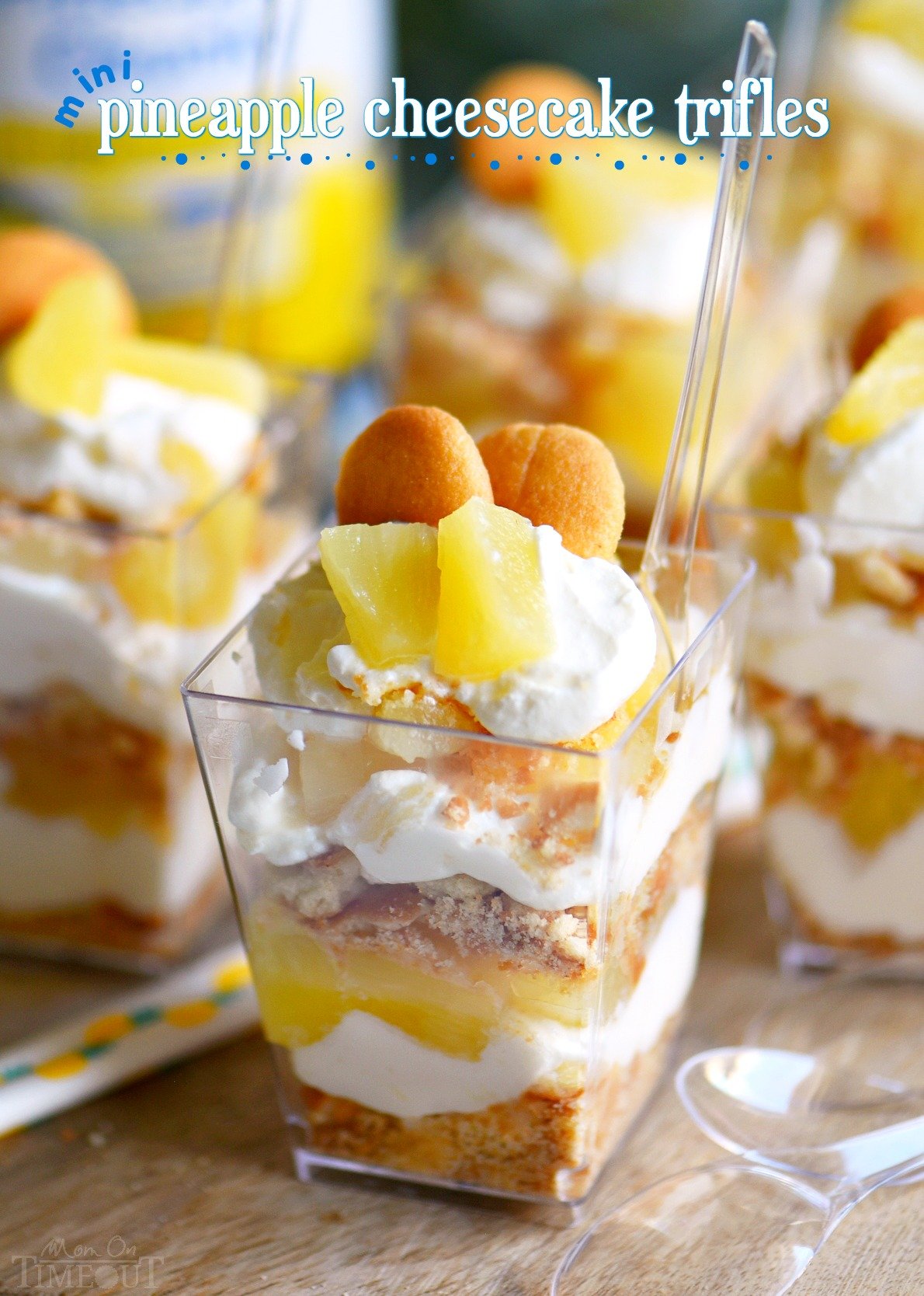 These Mini Pineapple Cheesecake Trifles are loaded with pineapple flavor! Perfect for an after-school snack, dessert, or party! // Mom On Timeout @DoleSunshine #SharetheSunshine #ad