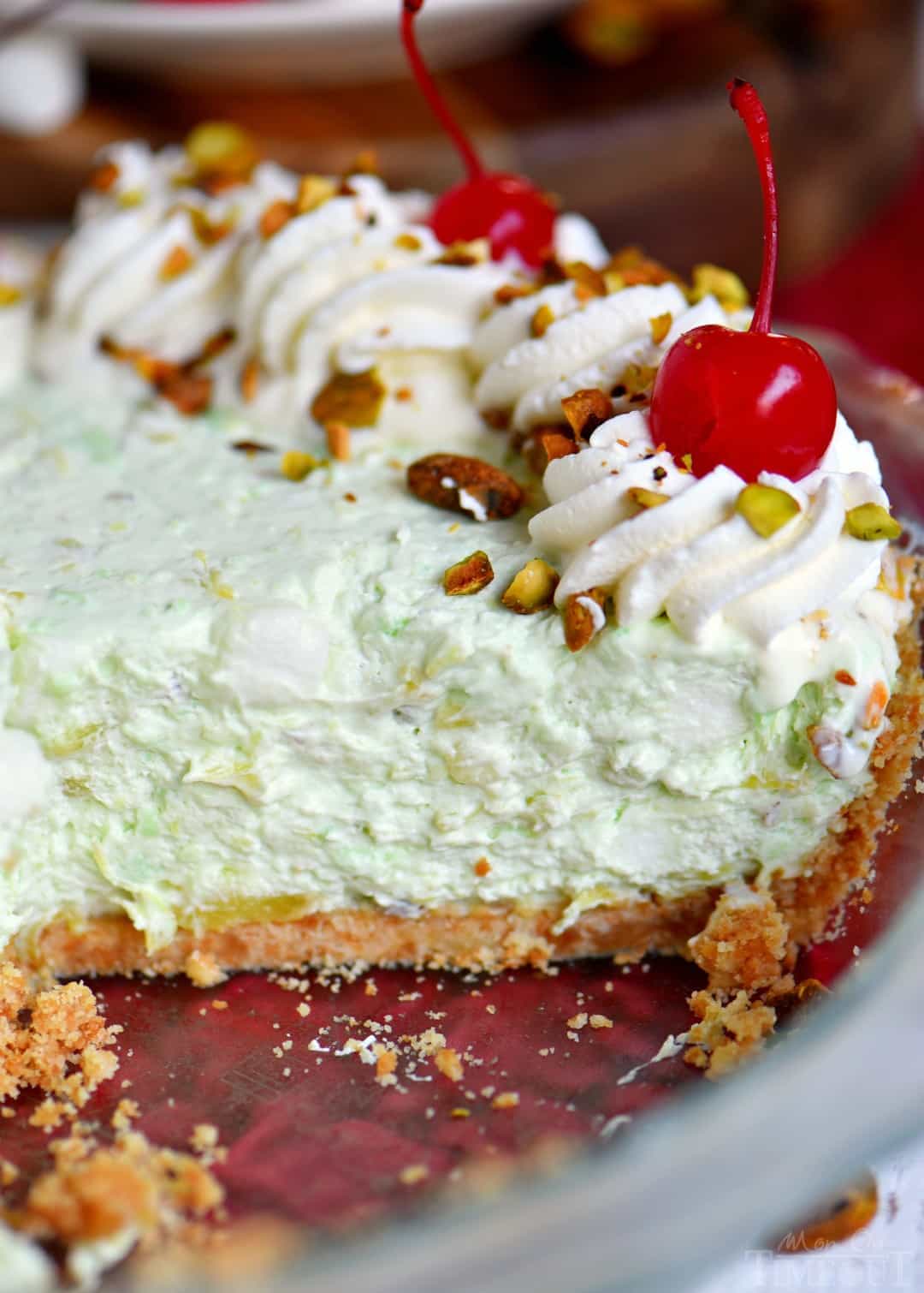 This easy Pistachio Pie recipe is a going to be hit with friends and family this holiday season! Creamy and delicious!