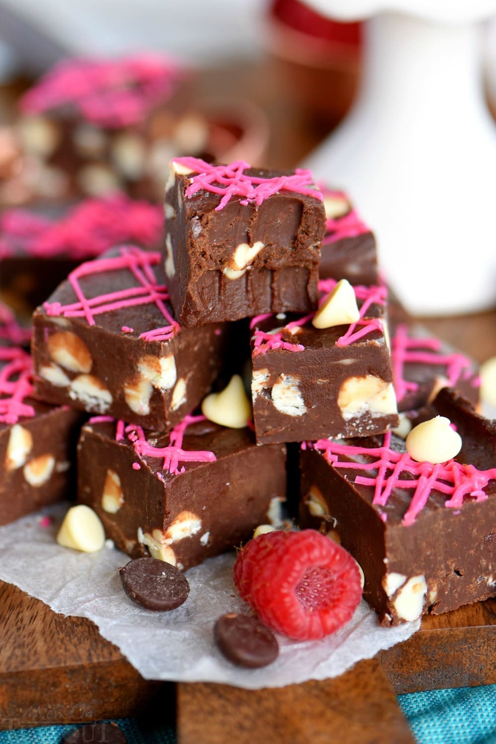 Fudge doesn’t get better or easier than this Dark Chocolate Raspberry Fudge. It’s the perfect quick treat for any occasion! Incredibly decadent and gorgeous to boot this easy fudge recipe takes just 5 minutes to make! Made with raspberry jam.