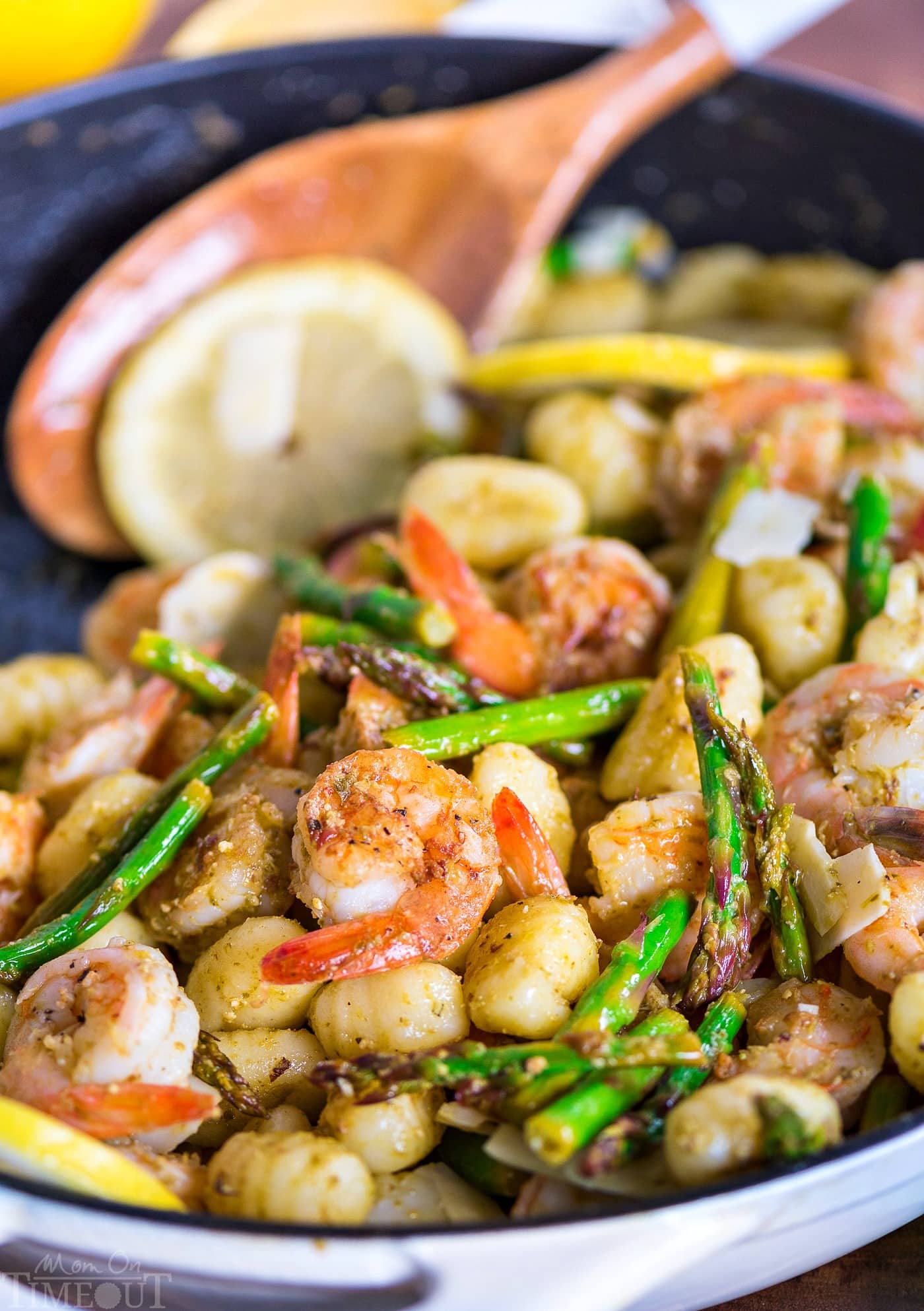 shrimp-recipe-asparagus-pesto-gnocchi