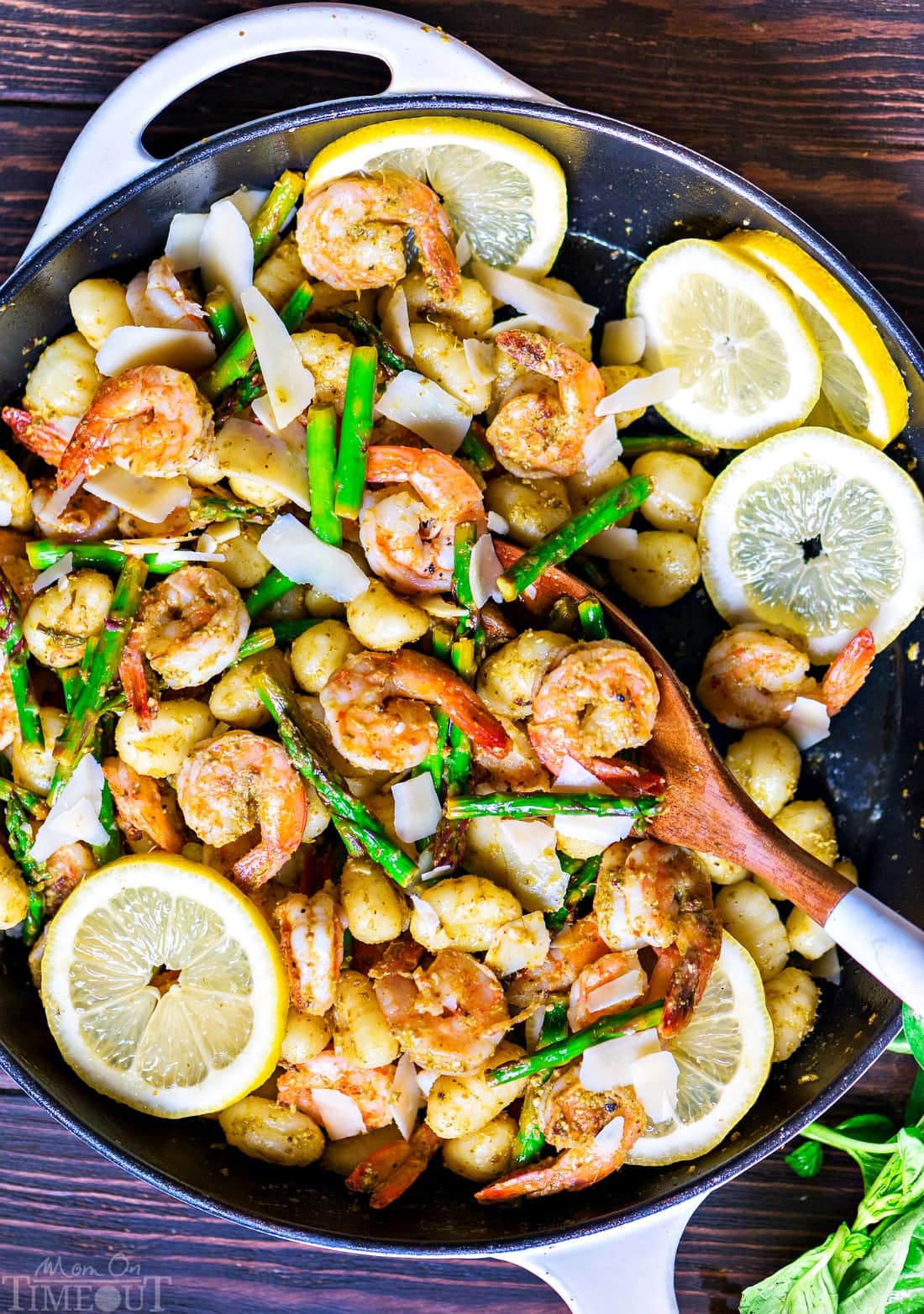 pesto-shrimp-gnocchi-asparagus-skillet