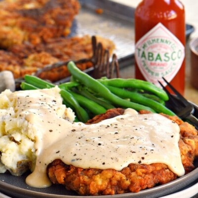 cropped-chicken-fried-steak-recipe-with-gravy-on-plate.jpg
