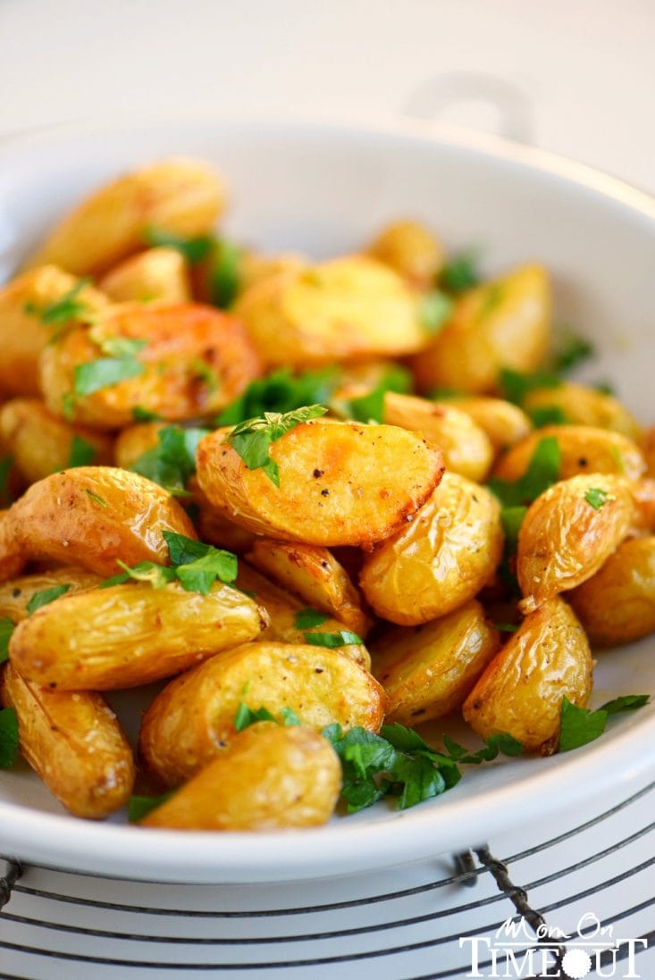 oven-roasted-potatoes-garlic