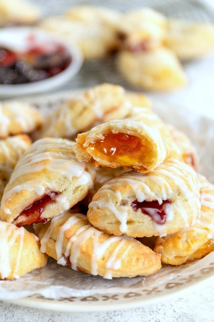 cookie-empanadas-apricot-raspberry