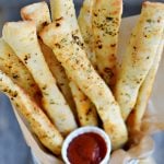 garlic-parmesan-breadsticks-title