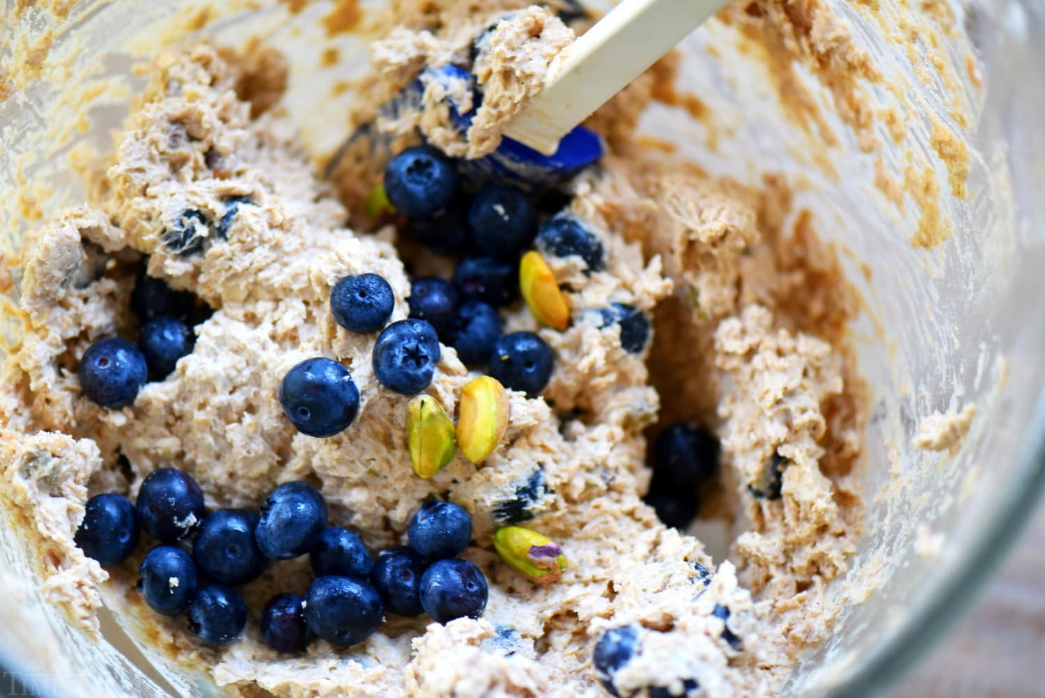 blueberry-pistachio-oatmeal-cookies-dough