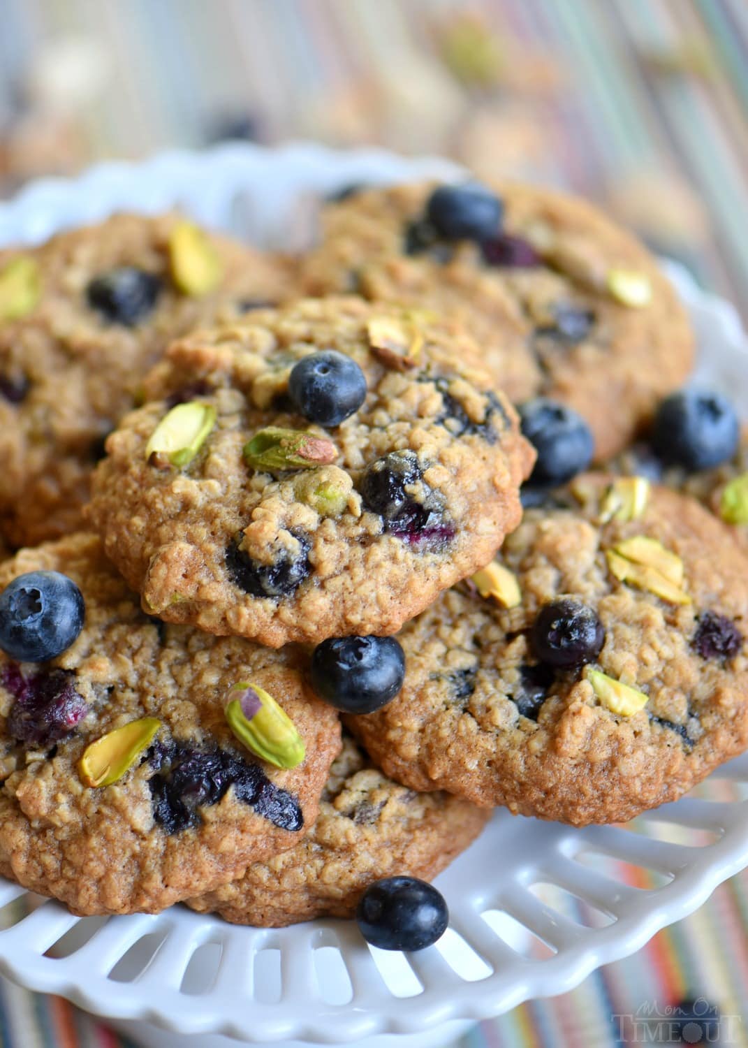 blueberry-pistachio-oatmeal-cookies-recipe