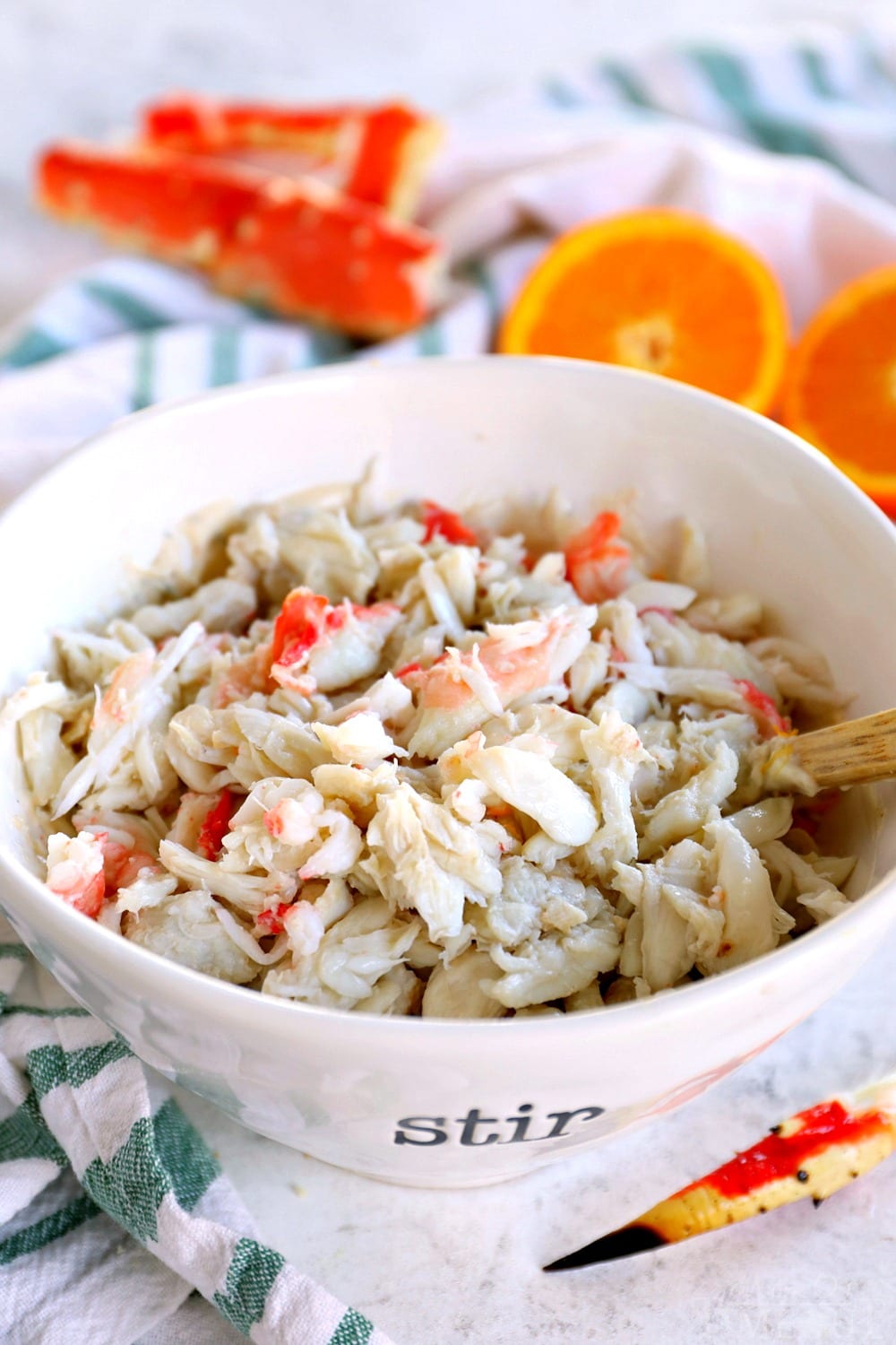 Easy Crab Melts are perfect for entertaining! Sourdough bread is topped with fresh crab, herbs, tomato and Gruyere cheese. Exceptionally delicious! // Mom On Timeout #crab #appetizer #recipe #recipes #ad crab-melt-ingredients