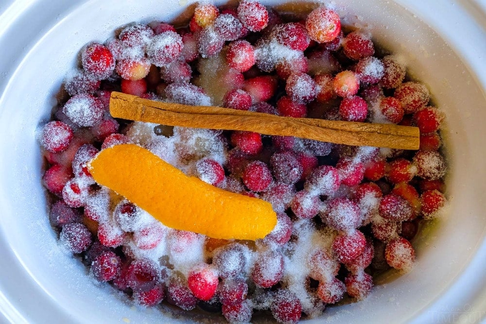 cranberry sauce ingredients in slow cooker