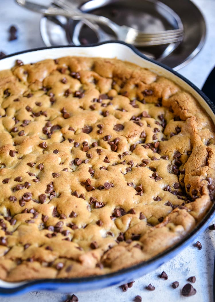 pizookie recipe chocolate chip skillet cookie in blue cast iron