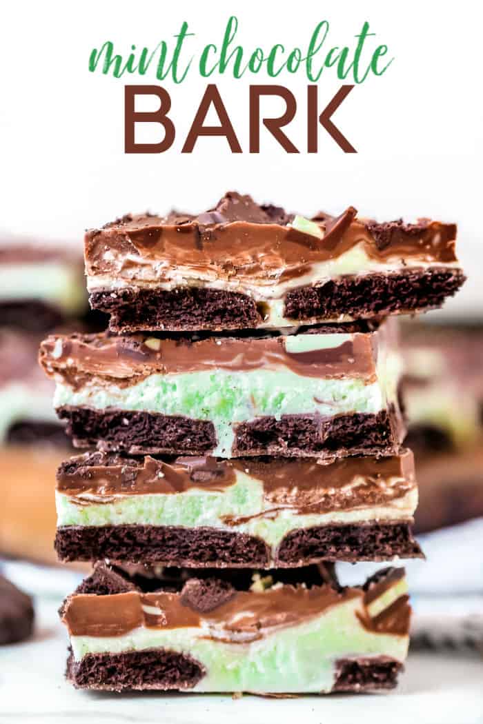 This delicious Mint Chocolate Bark couldn't be easier to make and it tastes like a DREAM! The perfect little treat to whip up for the holidays or just because! 5 minutes and 5 ingredients are all you need! // Mom On Timeout #mintchocolatebark #mintchocolate #mint #barkrecipe #StPatricksDay #Christmas #holidays #easy #nobake #chocolate mint chocolate bark recipe title 700