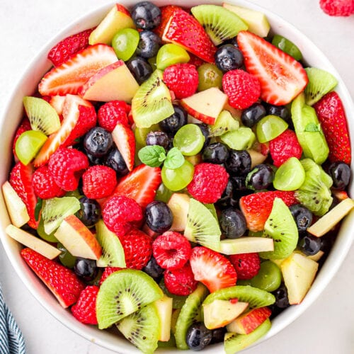 The BEST Fruit Salad - Refreshing and Delicious!