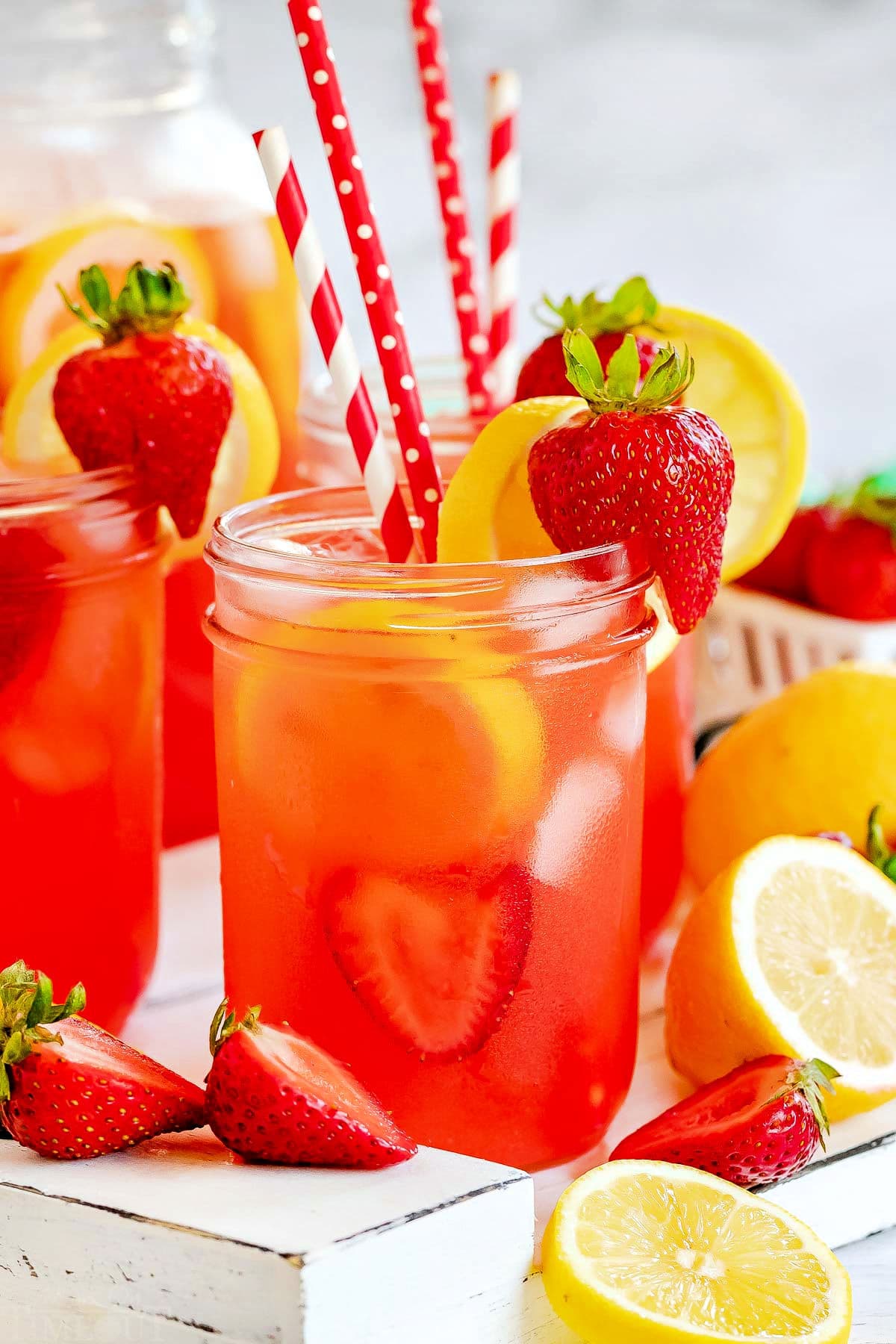 https://www.momontimeout.com/wp-content/uploads/2021/07/strawberry-lemonade-easy.jpeg