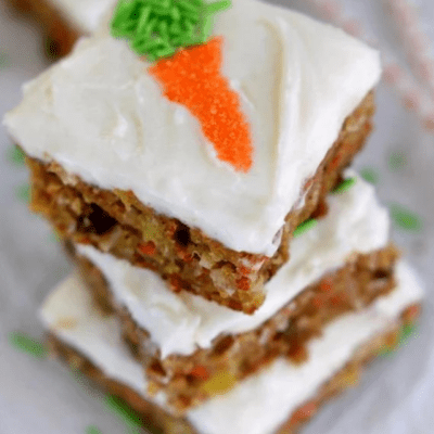 CARROT CAKE BARS WITH CREAM CHEESE FROSTING